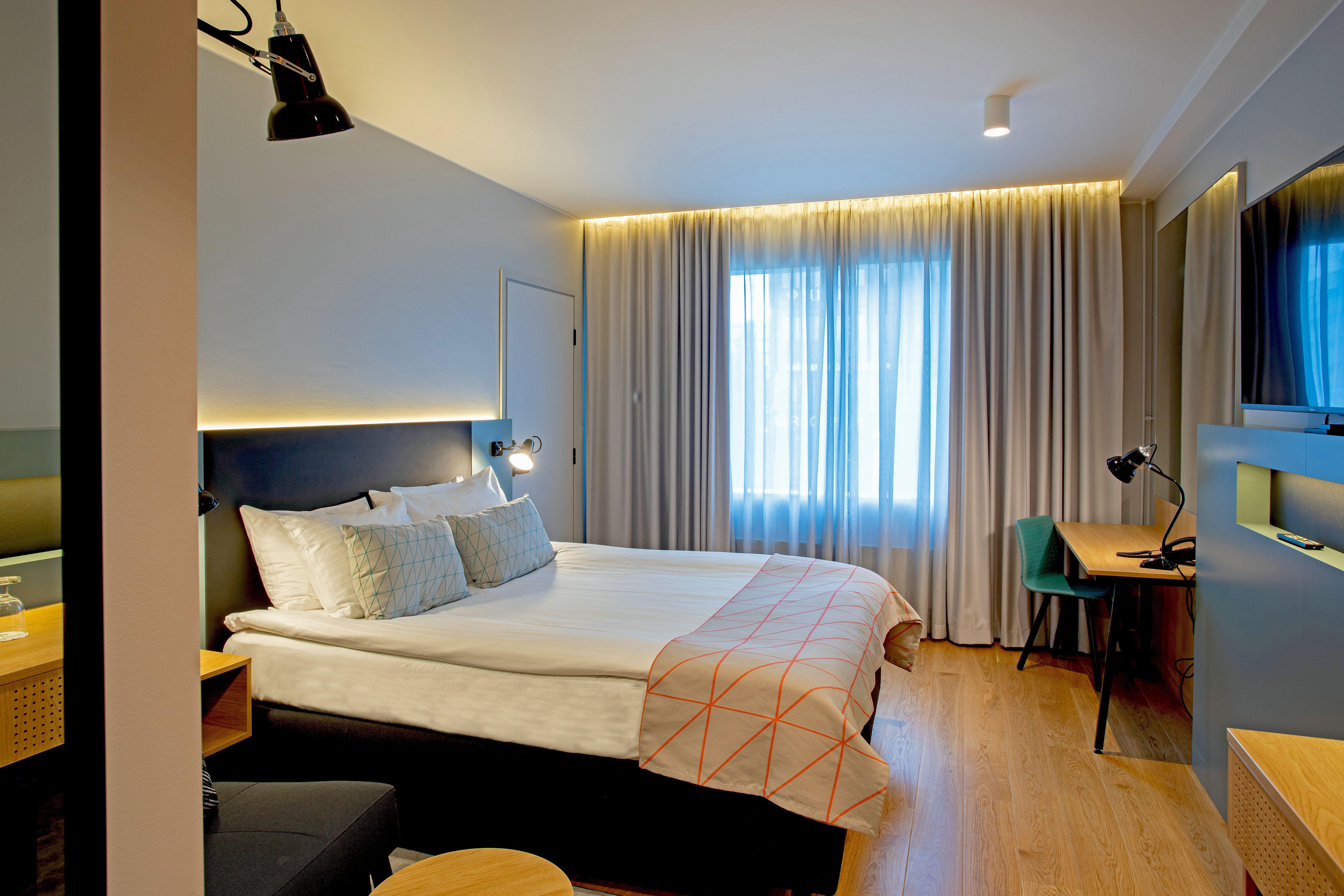 - Expo By Ihg Hotel 4*